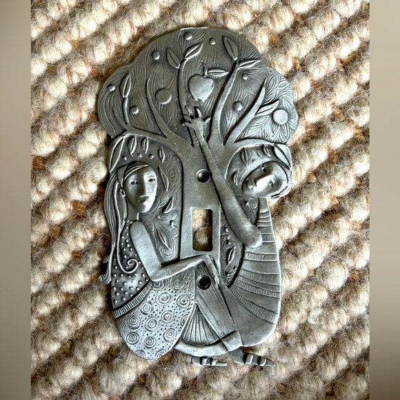 Leandra Drumm “In the Garden” switch plate light switch cover - Picture 1 of 3